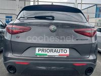 Usado Alfa Romeo Stelvio Super 190 CV (139 kW) 2021 Gris / plata SUV