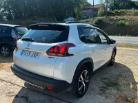 Usado Peugeot 2008 GT-line 120 CV (88 kW) 2016 Blanco SUV