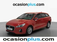 Usado Hyundai i30 120 CV (88 kW) 2018 Rojo Familiar