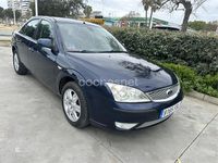 Usado Ford Mondeo Trend 130 CV (95 kW) 2006 Azul Berlina