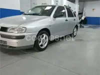 Usado Seat Cordoba Stella 68 CV (50 kW) 2001 Gris / plata Familiar