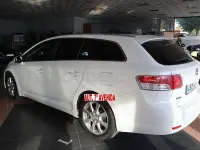 Usado Toyota Avensis Advance 150 CV (110 kW) 2011 Blanco Familiar