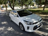 Usado Kia Rio 84 CV (61 kW) 2018 Blanco Berlina