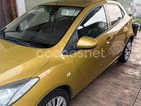 Usado Mazda 2 Active 68 CV (50 kW) 2008 Amarillo Utilitario