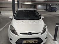 Usado Ford Fiesta Trend 82 CV (60 kW) 2010 Blanco Utilitario