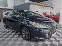 Usado Peugeot 307 CC 110 CV (80 kW) 2008 Azul Descapotable