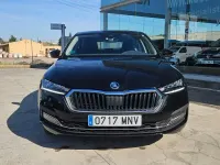 Usado Skoda Octavia Selection 150 CV (110 kW) 2024 Negro Berlina
