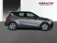 Usado Seat Arona Xperience 115 CV (84 kW) 2025 Gris / plata SUV