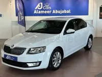 Usado Skoda Octavia Ambition 105 CV (77 kW) 2015 Blanco Familiar