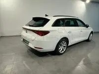 Usado Seat Leon Style 115 CV (84 kW) 2021 Blanco Familiar
