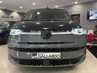 Usado VW Multivan 150 CV (110 kW) 2023 Gris / plata Monovolumen
