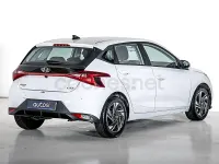 Usado Hyundai i20 100 CV (73 kW) 2022 Blanco Utilitario
