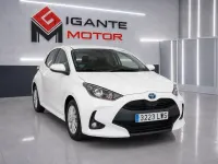 Usado Toyota Yaris Business Edition 116 CV (85 kW) 2022 Blanco Utilitario