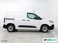 Usado Fiat Doblò 101 CV (74 kW) 2025 Blanco Monovolumen