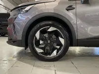 Nuevo Renault Captur Techno 90 CV (66 kW) 2025 Gris SUV