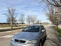 Usado Opel Astra Comfort 75 CV (55 kW) 2000 Gris / plata Berlina