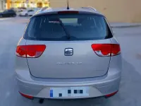 Usado Seat Altea Style 105 CV (77 kW) 2010 Beige Monovolumen
