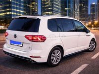 Usado VW Touran Advance 115 CV (84 kW) 2018 Blanco Monovolumen