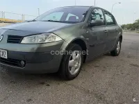 Usado Renault Mégane II Authentique 100 CV (73 kW) 2004 Gris / plata Berlina