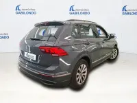 Usado VW Tiguan Allspace Life 150 CV (110 kW) 2022 Gris SUV