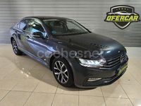 Usado VW Passat Executive 120 CV (88 kW) 2020 Gris / plata Berlina