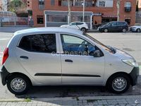 Usado Hyundai i10 Comfort 69 CV (50 kW) 2013 Gris / plata Utilitario