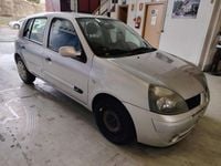 Usado Renault Clio II Dynamique 70 CV (51 kW) 2006 Gris / plata Berlina