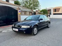 Usado Audi A4 115 CV (84 kW) 2000 Azul Berlina