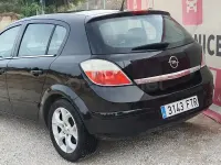 Usado Opel Astra Sport 100 CV (73 kW) 2008 Negro Berlina