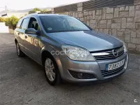 Usado Opel Astra Edition 110 CV (80 kW) 2010 Gris / plata Familiar