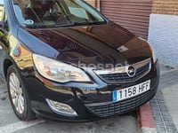 Usado Opel Astra Cosmo 110 CV (80 kW) 2011 Negro Berlina
