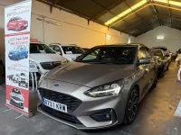 Usado Ford Focus ST-Line 120 CV (88 kW) 2019 Gris Utilitario