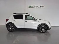 Usado Dacia Sandero Lauréate 90 CV (66 kW) 2017 Blanco Utilitario