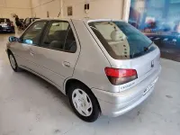 Usado Peugeot 306 90 CV (66 kW) 2000 Gris / plata Berlina