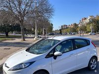 Usado Ford Fiesta Titanium 82 HP (60 kW) 2011 Branco Citadino