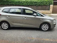 Usado Kia Carens 115 CV (84 kW) 2017 Verde Monovolumen