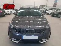 Usado Kia Niro 141 CV (103 kW) 2018 Gris / plata SUV
