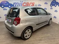 Usado Chevrolet Aveo LS 84 CV (61 kW) 2011 Gris / plata Berlina