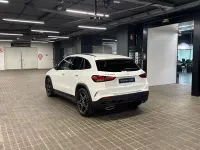 Usado Mercedes GLA200 150 CV (110 kW) 2022 Blanco SUV