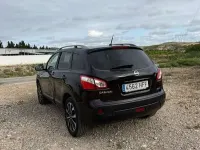 Usado Nissan Qashqai Premium Edition 106 CV (77 kW) 2011 Negro SUV