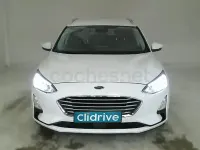 Usado Ford Focus Trend 120 CV (88 kW) 2022 Amarillo Familiar