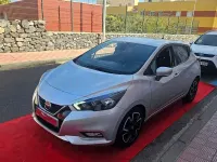 Usado Nissan Micra Acenta 92 CV (67 kW) 2022 Gris Utilitario