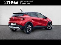 Usado Renault Captur Equilibre 90 CV (66 kW) 2023 Rojo SUV