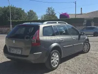 Usado Renault Mégane GrandTour Dynamique 105 CV (77 kW) 2006 Gris / plata Familiar