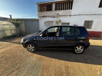 Usado VW Polo Conceptline 64 CV (47 kW) 2002 Azul Berlina