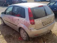 Usado Ford Fiesta 68 CV (50 kW) 2005 Blanco Utilitario