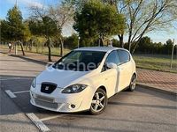 Usado Seat Leon ST Style 105 CV (77 kW) 2014 Blanco Familiar