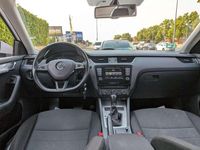 Usado Skoda Octavia Style 150 CV (110 kW) 2015 Blanco Utilitario