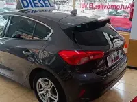 Usado Ford Focus Trend 119 CV (87 kW) 2019 Gris Berlina