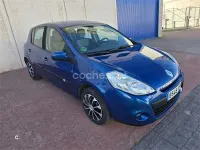 Usado Renault Clio II Authentique 75 CV (55 kW) 2009 Azul Berlina